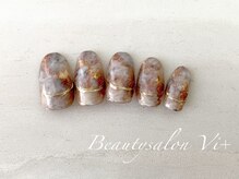 ヴィプラス(Vi+)/キャラメルネイル