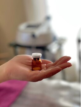 ハチ(Hachi)/ヒト幹細胞上清液&エラスチン