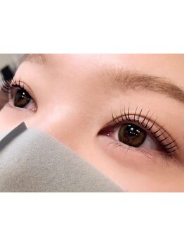 ナチュラル上品な目元にしたい