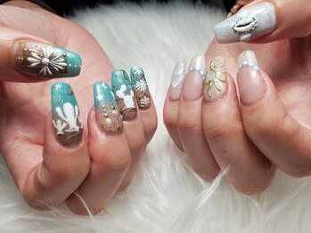 左右非対称ネイル