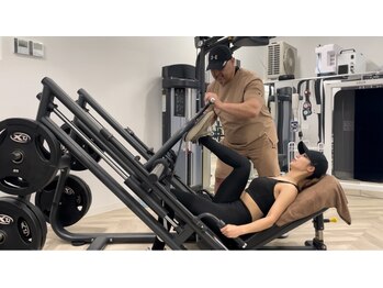 ジムニキサロン(GYM Niki Salon)/美脚のトレーニング！