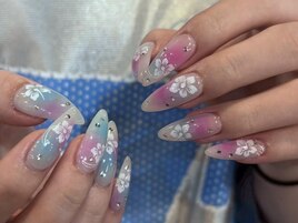 Momo限定Y2Kネイル