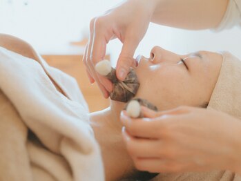 イムジャイ(im Cay)の写真/＜シェービング＆ハーブボールの相乗効果でお肌のトーンUP！＞肌本来の透明感のあるクリアなうる艶肌へ☆