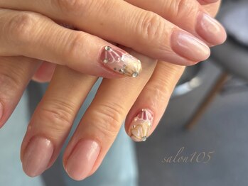 大人上品な和柄ネイル