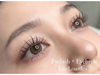 レアルルド 麻布十番店(Lea Lourdes)の写真/アンドヘルシーで自然なボリューム感のある目元に♪【まつげパーマ×エクステの新技術】