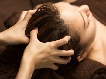 カガヤキリラクゼーション 平塚店(KAGAYAKI Relaxation)の写真/【全身の疲れ&眼精疲労に◎】全身オイルマッサージ+ヘッドスパ90分￥8500！熟練手技で身体の凝りをほぐす★