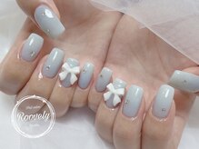 ルブリー(roovely)/淡いブルーネイル