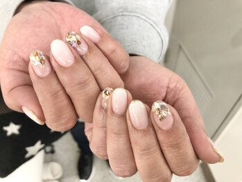 アムール(AMOUR)/冬のホワイトネイル