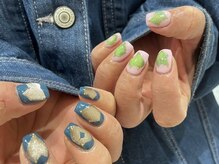 アース コアフュールボーテ ふじみ野店(EARTH coiffure beaute)/左右非対称ネイル　8500円