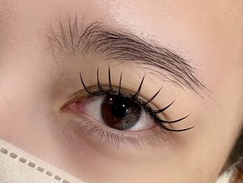 センスオブビューティー 東新宿店(SENSE OF BEAUTY)の写真/ボリュームたっぷりの目元を実現するなら、当店大人気のフラットラッシュ◎目元の印象がガラリと変わる♪