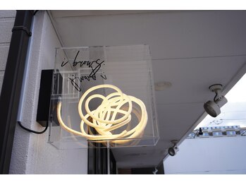 アイブロウズ(i brows.)/お店の看板♪