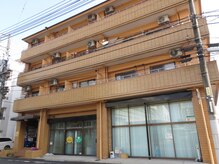 解の雰囲気（SUBARU中広店さんの向かい側のビルの202号です。）