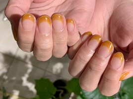 フレンチネイル。