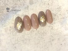 ファミリア/キラ盛りネイル