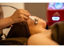 サロンオーク(salon OAK)の雰囲気（フェイスラインをスッキリシャープにしてきめ細かく小顔に♪）
