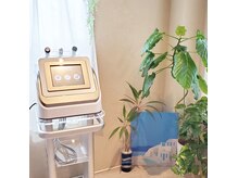 ブリリアント(Brilliant)の雰囲気（マシンとハンドでどんどん引き上げるオリジナルの小顔メソッド）