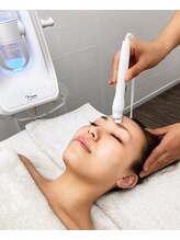 カレン/毛穴洗浄ハイドロフェイシャル