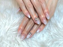 アンガット(angot.)/ミルキーグラデーションネイル