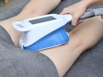 ネオン(Neon)の写真/【最新脂肪冷却マシン】何度でも、同価格でしっかり効果実感♪＜1カップ¥4000/2カップ¥7000＞ [天満3分]