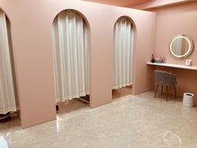 ホワイトラボ 川西(White labo)の雰囲気(各個室でゆっくり施術を受けていただけます)