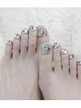 ユリナリタ(YuRi Narita)/