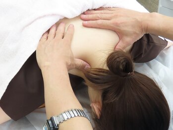 ジン整体院(Jin整体院)の写真/どこに行っても治らない肩凝りに！経験豊富なラジオ波整体の匠の技で、つらい症状にさよなら♪【金沢市】