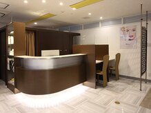 イーフェイス(e face)/●受付カウンター