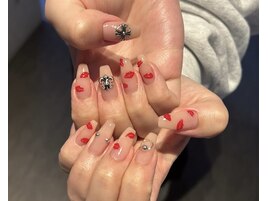 リップネイル　クロムネイル