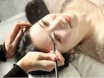 シーンスタジオ 浦安店(SSIN STUDIO)/プロの眉メイクで印象UP