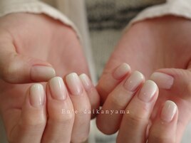 乳白色カラーグラデーション