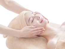 イービーシーシー博多(e.b.c.c.)/5)ヒアルロン酸トリートメント 