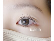 リナリア(linaria)の雰囲気（立ち上げパーマで根本からぱっちりに目元に♪）