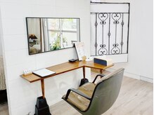 メイク直しのスペースもございます