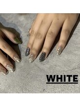 アンダーバーホワイト 大阪上本町店(_WHITE)/チグハグチェーンデザイン