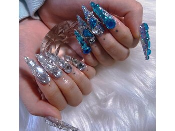 ネイルサロン ヴェルニ(NAIL SALON VERNIS)/ビジュー盛り