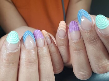 moqu.【モク】/個性派アートフレンチネイル