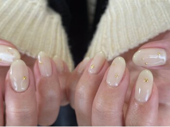 カーティシーネイルズ(curtisii NAILS)/絶妙なシアー乳白色