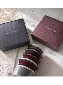 ミネット ビマユアイブロウワックス(minette)の写真/【カラーエクステで垢抜け】お顔の印象を柔らかくチェンジ♪透け感カラーで周りと差がつく目元を演出◎