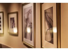 アナスタシア ミアレ 表参道店/表参道店の待合室｜眉毛サロン