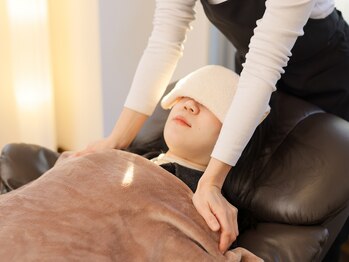 モミノキ(MOMINOKI)/ドライヘッドスパ/肩・肩甲骨