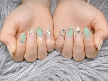 ドーリーガール(Dolly Girl)/春色ネイル