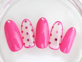 夏色　ドットのクリアネイル