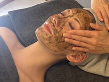 ロータス(LOTUS)の雰囲気(剥離なしハーブピーリング)