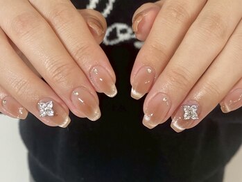 プラスミー(+me)の写真/大切な日も年末イベントも指先から華やかに。自爪を労わる丁寧なカウンセリング/施術で理想の指先を叶える