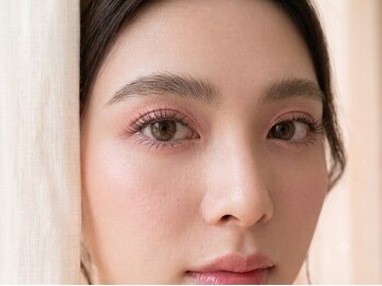 KAILA eyelash&nail【ネイルジェル/スカルプ/長さ出し/まつげ/眉毛】【9/14～(予定)】の写真/【オトナ女子必見】ナチュラルなのに抜け感のあるぱっちり理想の目元へ♪ネイルと同時施術◎
