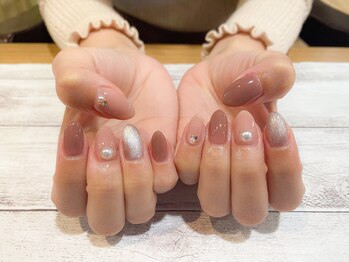 ネイルアルケー(Nail ARCHE)/くすみカラー×マグネットネイル
