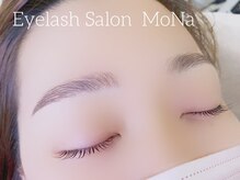 美眉の毛流れを整え、ふんわりと立体感を持たせる眉毛パーマも◎