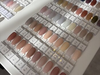 アグ 飯塚店(agu)の写真/スタッフ全員、日本ネイリスト協会認定の資格保有者☆メニューに悩んだら、スタッフお任せデザイン￥6980☆