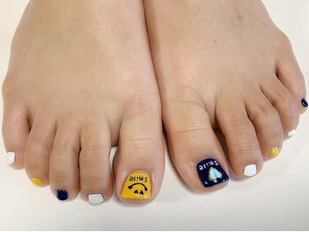 ミナネイル(mina-nail)/ポップで可愛く♪