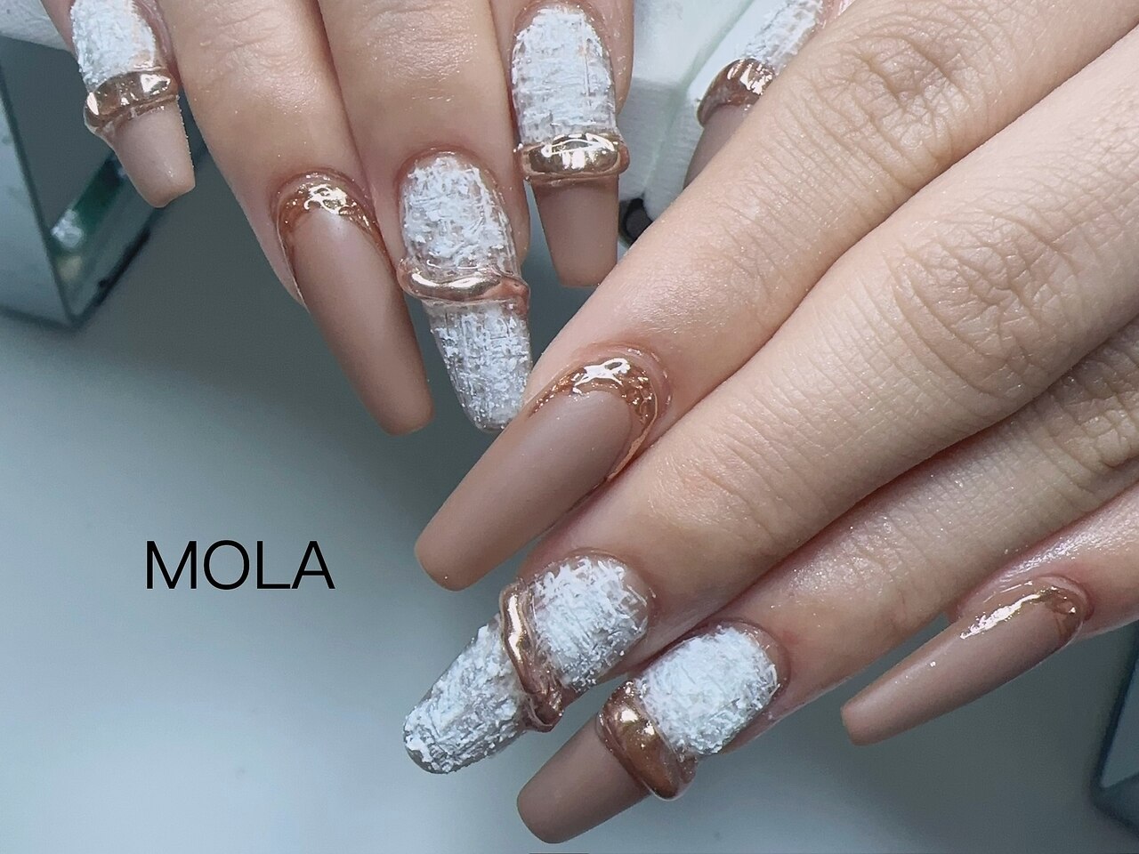 2025年秋トレンド】スーパーロングのネイルデザイン集｜人気順